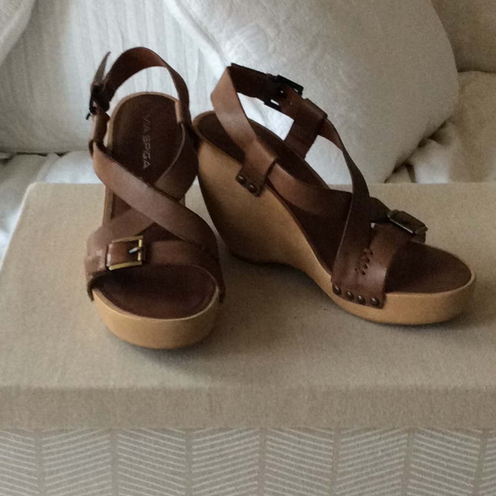 Wooden Heel Wedge
